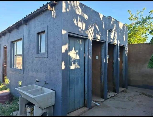 4 BEDROOM HOUSE FOR SALE IN SOSHANGUVE XX